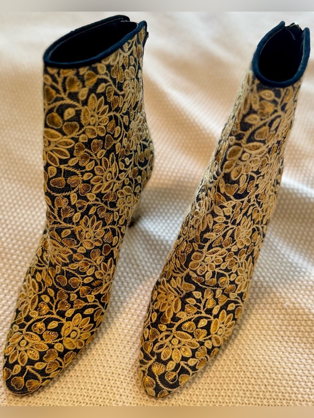 MANOLO BLAHNIK 💥RARE💥 Isola Blue Denim Gold Floral Embroidered Ankle Boots 3.5” - Picture 4 of 11